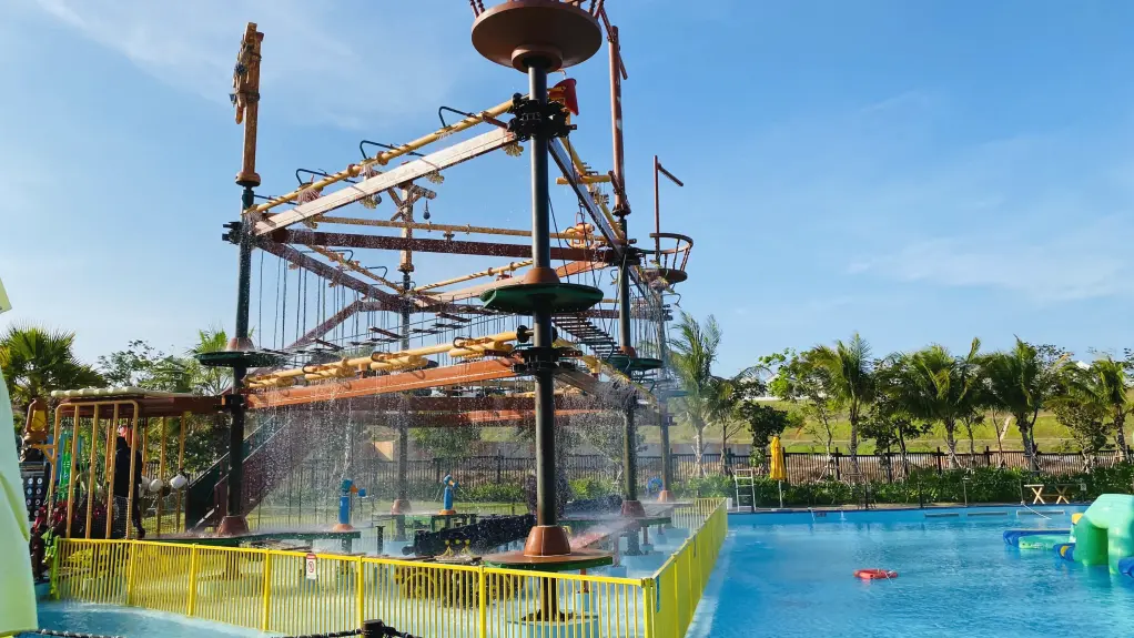 Pháo đài nước Wonderland Water Park