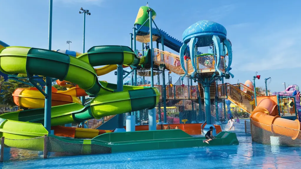 Thu phục thủy quái Wonderland Water Park